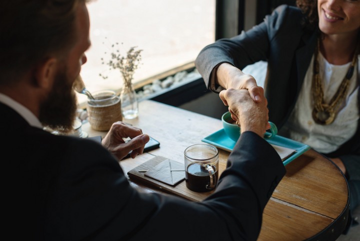 attract-business-investors-startup-business-partnership